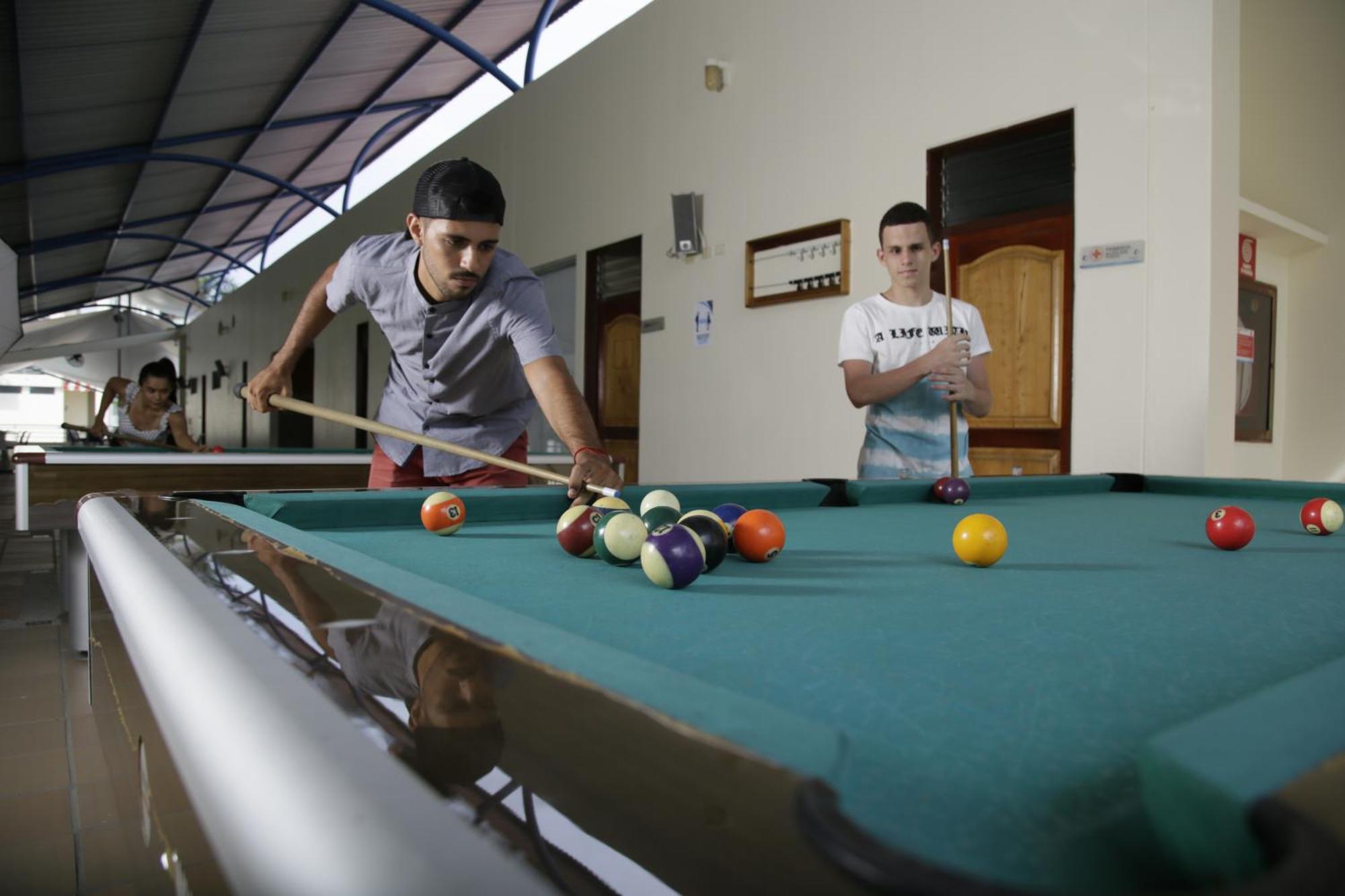 Hotel Los Puentes Comfacundi Girardot Kültér fotó