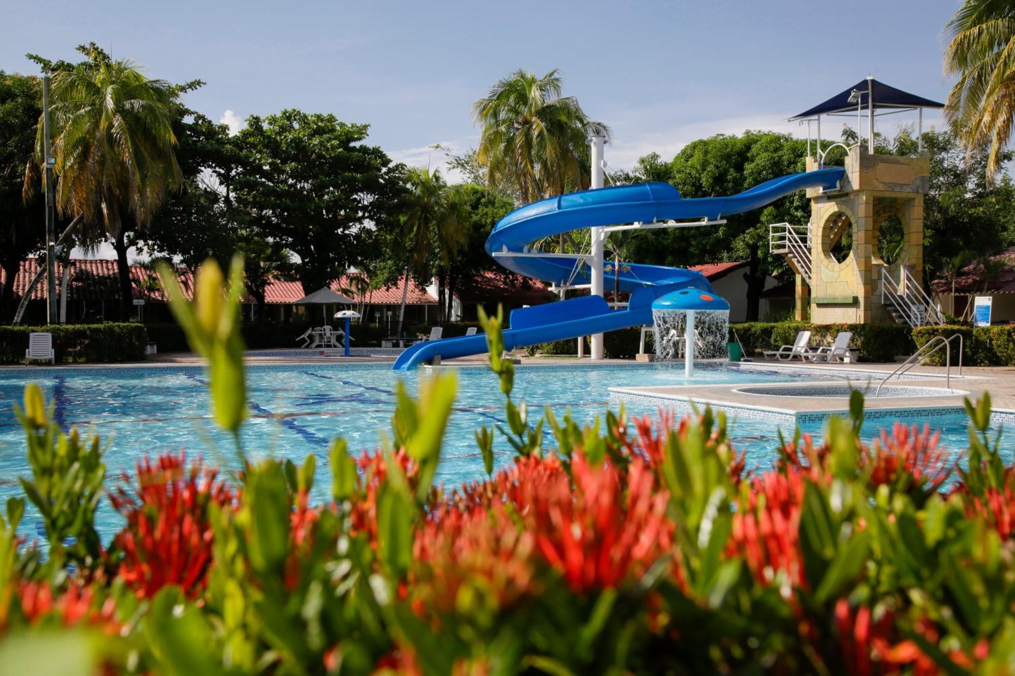 Hotel Los Puentes Comfacundi Girardot Kültér fotó